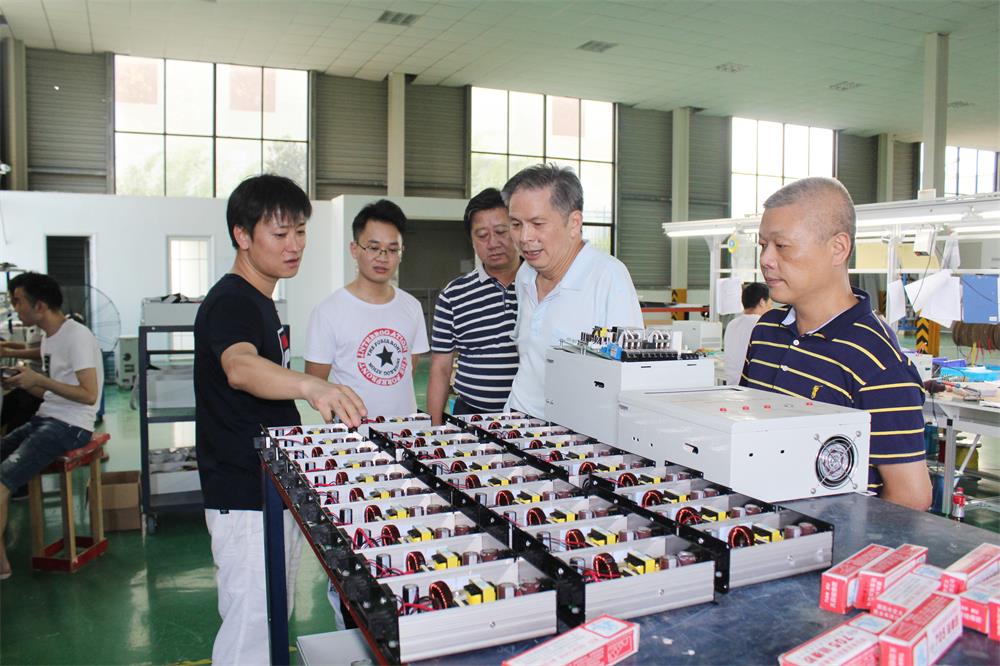 黄石市经信委方科长来我公司视察指导工作